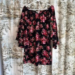Size small floral sundress. Would fit XS-M